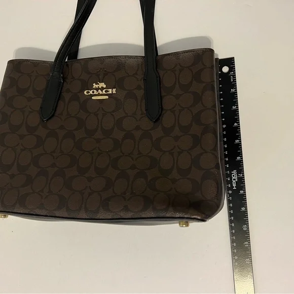 Coach Avenue Brown Carryall in Signature Canvas - Picture 14 of 16